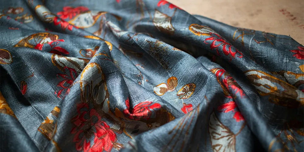 Silk scarves, Sharp detail, soft hand-feel